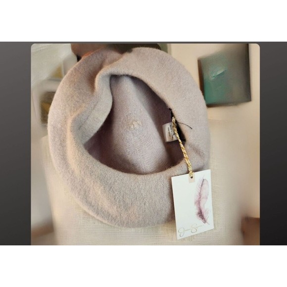 NWT Jessica Simpson Wool Blend Beret Fall Winter Christmas Gift - Picture 2 of 4